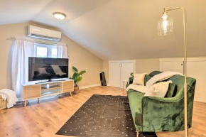 Walkable Denver Studio and Patio about 2 Mi to Dtwn